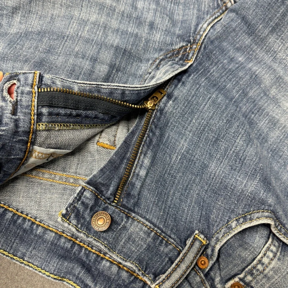 Levi's 505 Jeans Mens 34x32 (34x31 ACTUAL)‎ Regular Fit Blue Denim Classic
